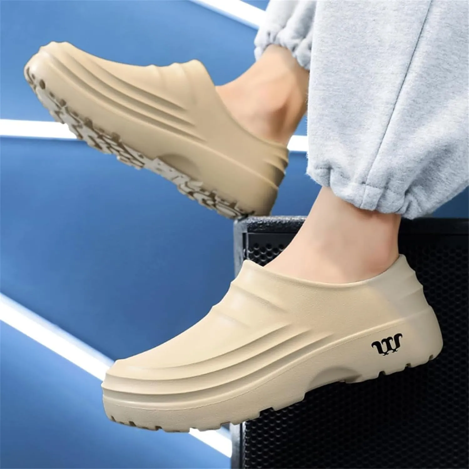 Armadillo Clogs Nurse Shoes for Women Men Comfortable Non Slip Work Shoes, Oil Resistant Chef Shoe Wide Waterproof Nursing Shoe, Ideal for Healthcare Kitchen Food Service Garden Unisex
