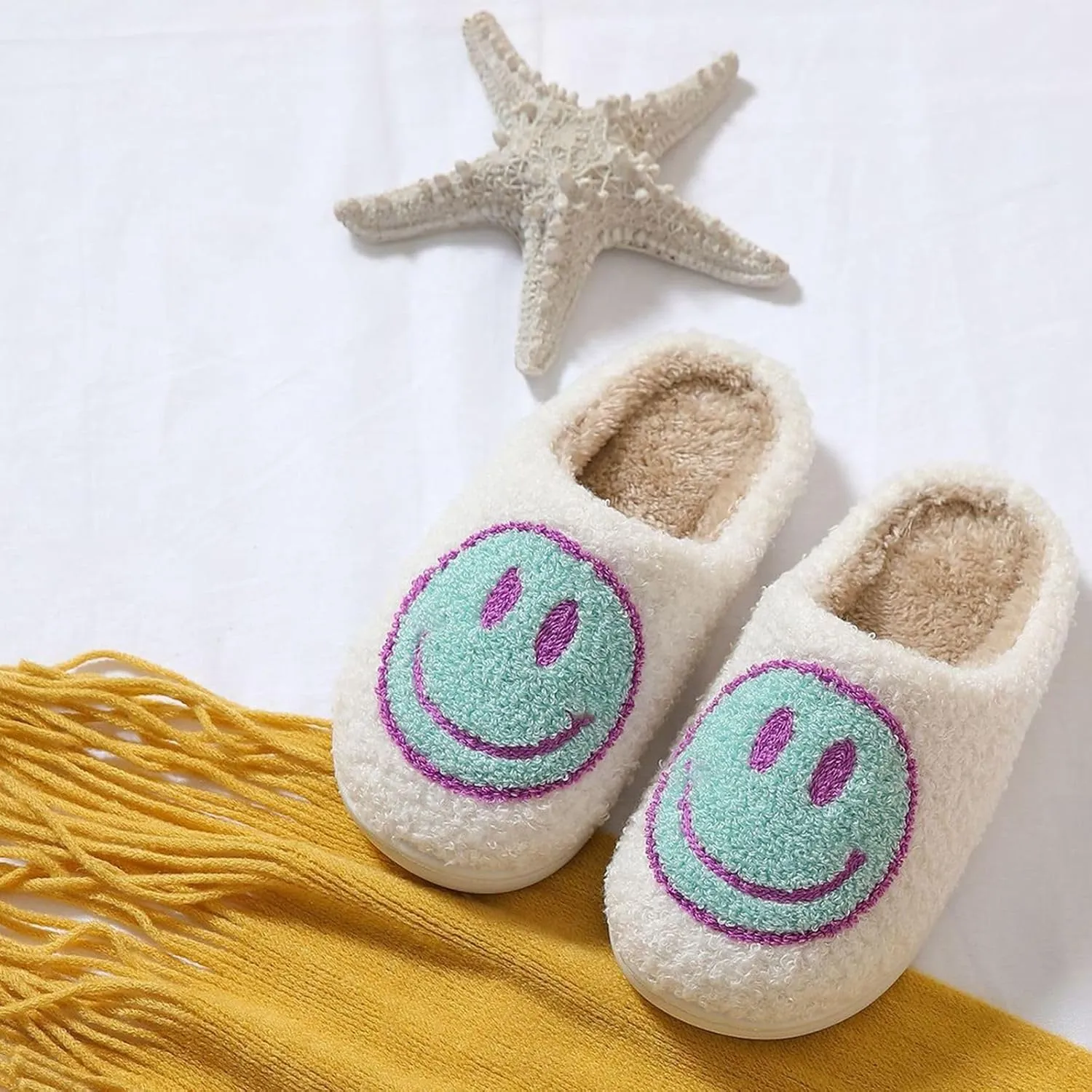 Cute Smile Face Kids' Plush Happy Face Slippers - Non-Slip, Warm, Indoor/Outdoor